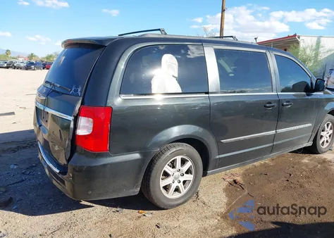 2012 Chrysler Town & Country Touring z USA, uszkodzony, nr VIN 2C4RC1BG6CR192145